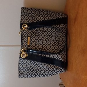 Tommy Hilfiger Should Bag Blue